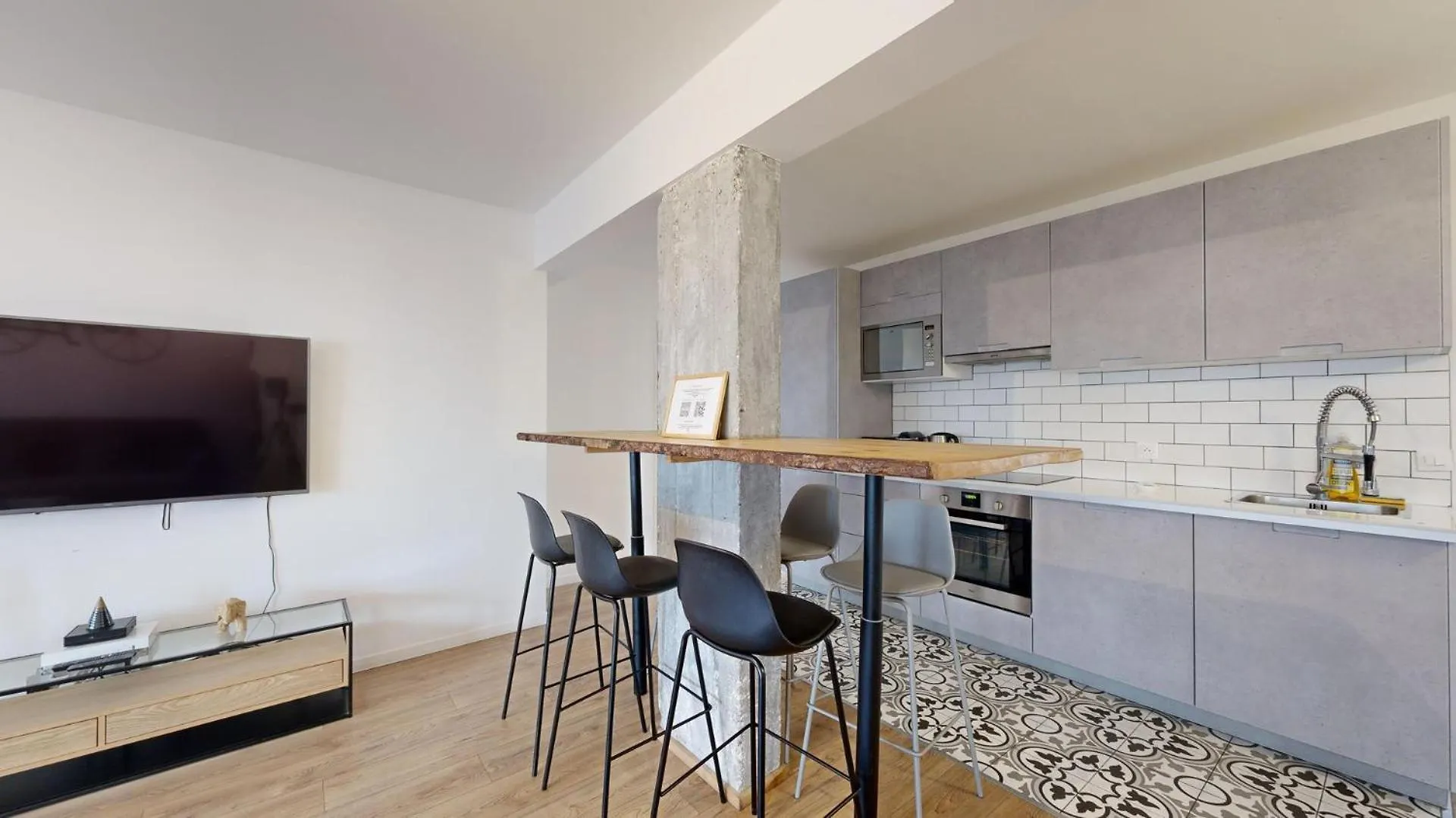 Bluestay 69 - Charmant A Apartment